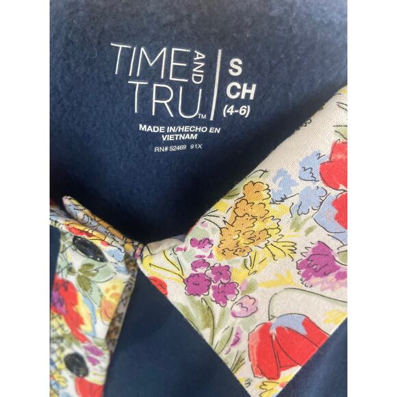 ❤️Time and True Navy Vintage Button Up Cardigan w/Floral Trim Details Size Small - Picture 2 of 2